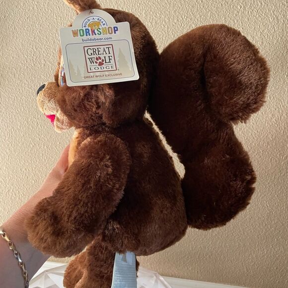 Sammy The Squirrel Great Wolf Lodge BAB Plush NWT - Picture 8 of 16